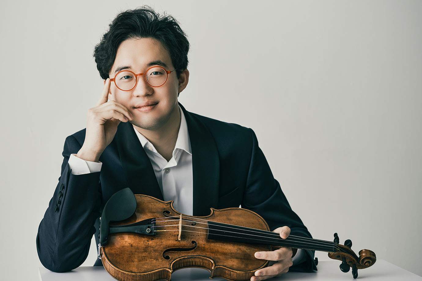 Julian_Rhee_-_1380x920_-_Shin-joong_Kim