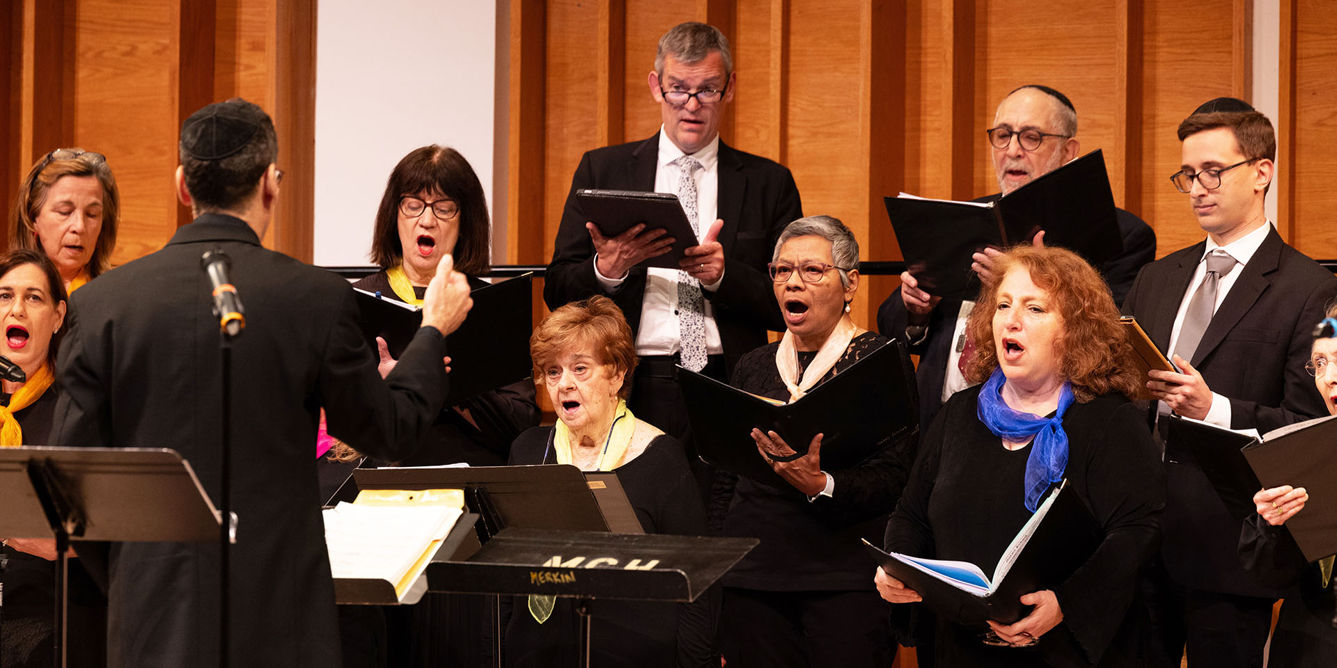 Nashir! The Rottenberg Chorale